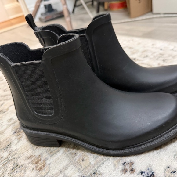 Madewell Black Chelsea Rain Boots - Picture 2 of 4